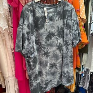 Lululemon blueish gray shirt size 16